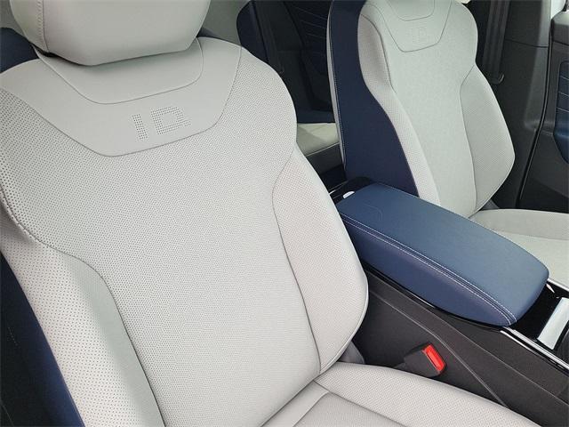 new 2025 Volkswagen ID.4 car, priced at $43,433