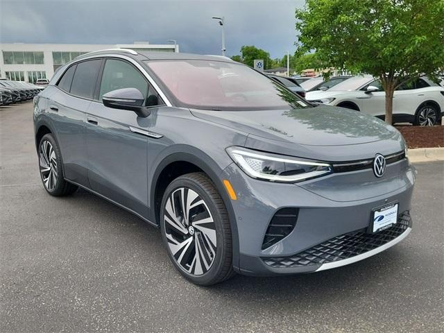 new 2025 Volkswagen ID.4 car, priced at $39,343