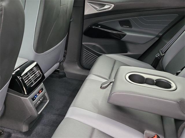 new 2025 Volkswagen ID.4 car, priced at $39,343