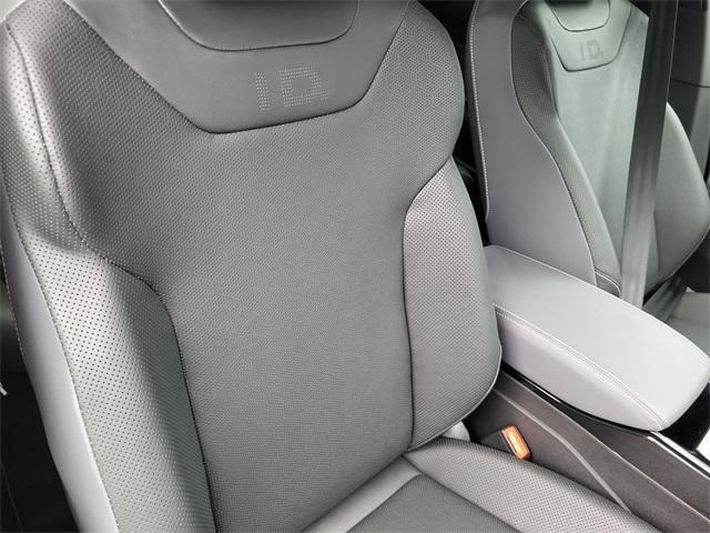 new 2025 Volkswagen ID.4 car, priced at $39,343