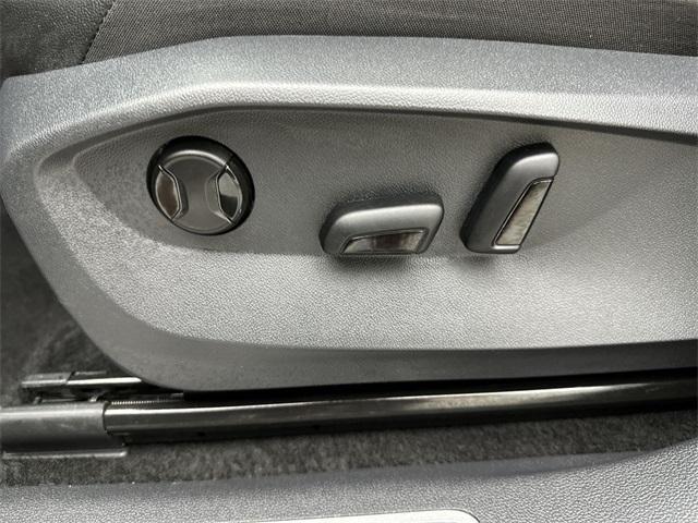 used 2024 Volkswagen Tiguan car, priced at $31,000