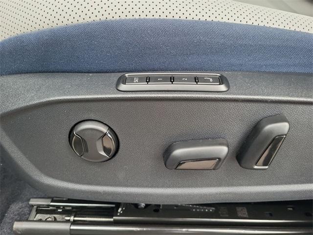 new 2025 Volkswagen ID.4 car, priced at $46,093