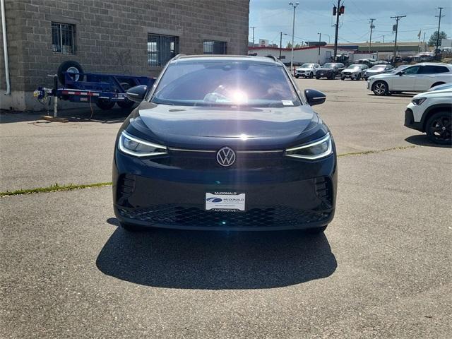new 2025 Volkswagen ID.4 car, priced at $42,997