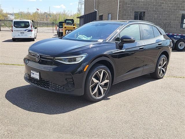 new 2025 Volkswagen ID.4 car, priced at $42,997