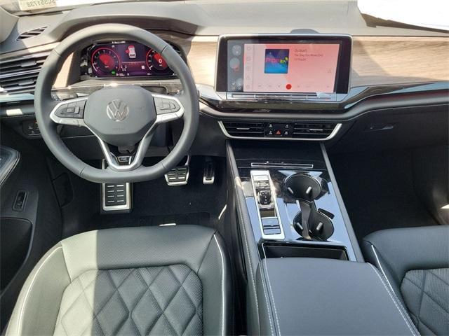 new 2025 Volkswagen Atlas car, priced at $50,651