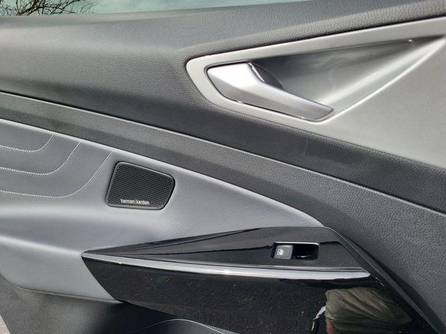 new 2025 Volkswagen ID.4 car, priced at $48,193