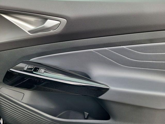 new 2025 Volkswagen ID.4 car, priced at $48,193