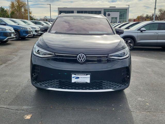 new 2025 Volkswagen ID.4 car, priced at $48,193