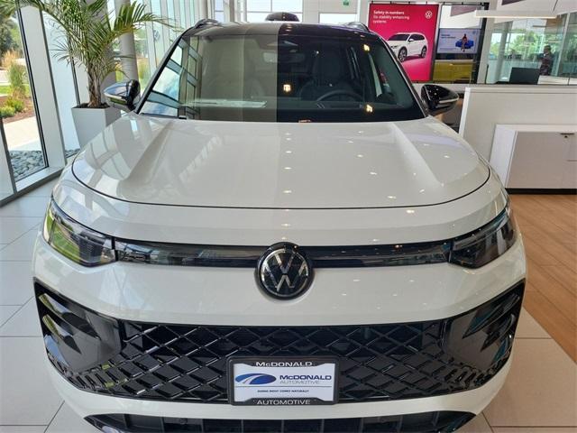 new 2025 Volkswagen Tiguan car, priced at $37,833