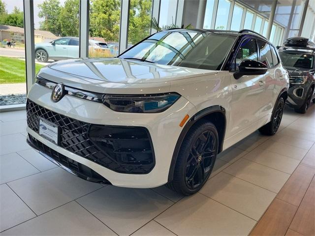 new 2025 Volkswagen Tiguan car, priced at $37,833