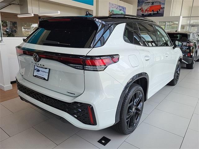 new 2025 Volkswagen Tiguan car, priced at $37,833