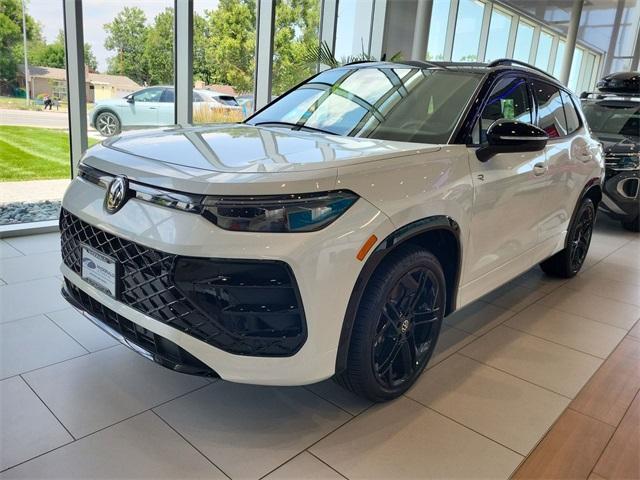 new 2025 Volkswagen Tiguan car, priced at $37,833