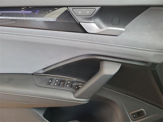 new 2025 Volkswagen Tiguan car, priced at $37,833