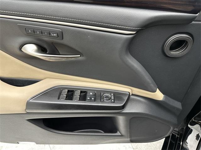 used 2021 Lexus ES 250 car, priced at $29,522