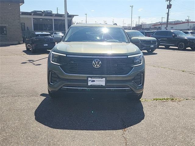 new 2025 Volkswagen Atlas car, priced at $51,714