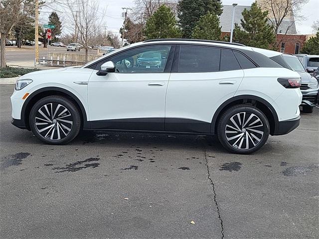 new 2025 Volkswagen ID.4 car, priced at $38,060