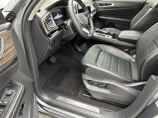 used 2024 Volkswagen Atlas car, priced at $40,797