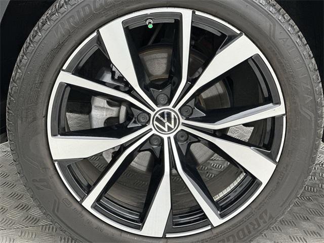 used 2024 Volkswagen Atlas Cross Sport car, priced at $44,288