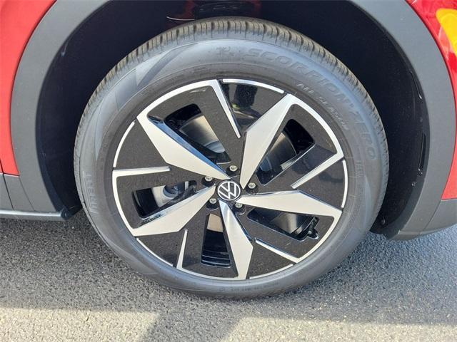 new 2025 Volkswagen ID.4 car, priced at $43,433