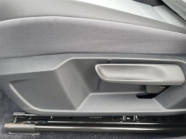 new 2025 Volkswagen ID.4 car, priced at $38,060