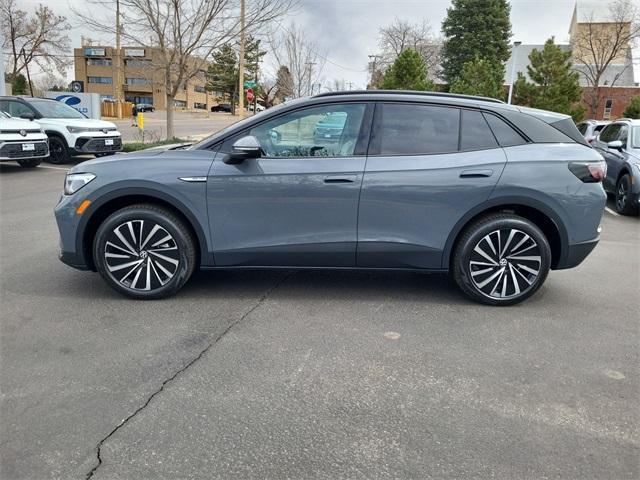 new 2025 Volkswagen ID.4 car, priced at $38,060