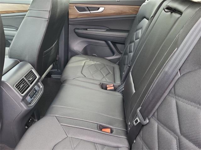 new 2025 Volkswagen Atlas car, priced at $43,841