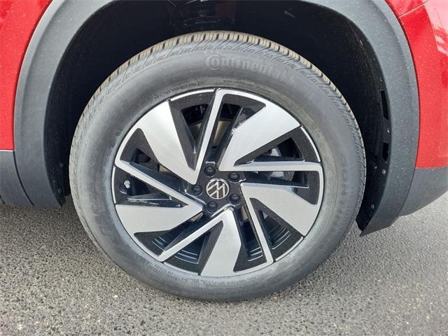 new 2025 Volkswagen Atlas car, priced at $44,376