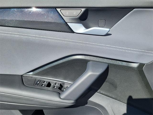 new 2025 Volkswagen Tiguan car, priced at $33,725