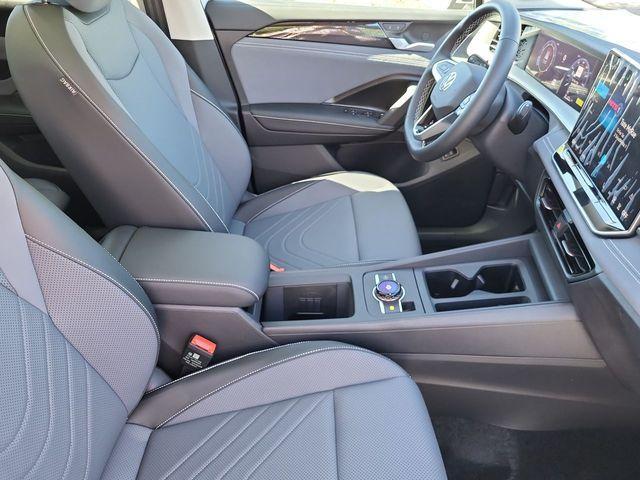 new 2025 Volkswagen Tiguan car, priced at $33,475