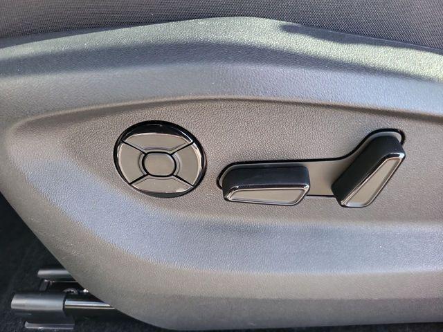 new 2025 Volkswagen Tiguan car, priced at $33,475