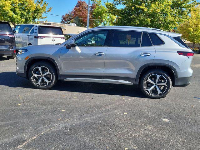 new 2025 Volkswagen Tiguan car, priced at $33,475