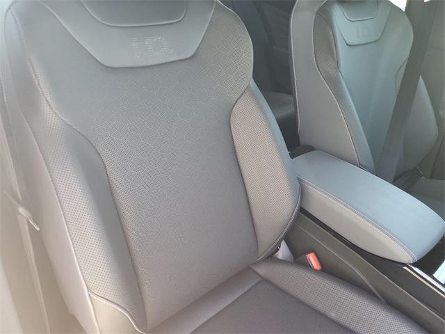 new 2025 Volkswagen ID.4 car, priced at $46,529