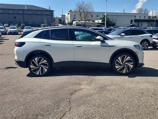 new 2025 Volkswagen ID.4 car, priced at $46,529