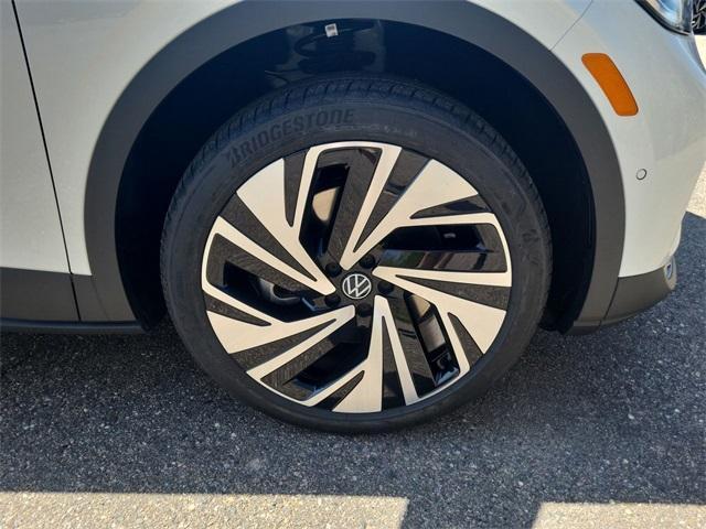 new 2025 Volkswagen ID.4 car, priced at $46,529