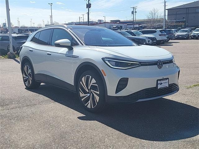 new 2025 Volkswagen ID.4 car, priced at $46,529