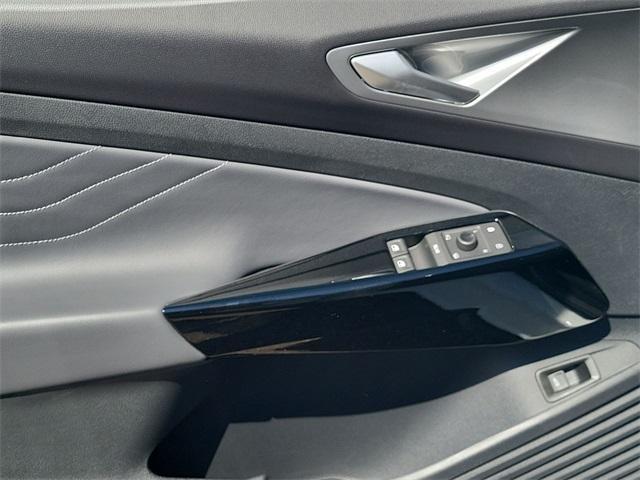 new 2025 Volkswagen ID.4 car, priced at $46,529