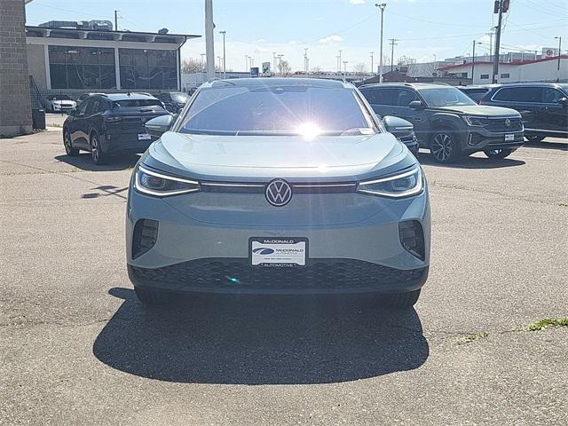 new 2025 Volkswagen ID.4 car, priced at $42,997