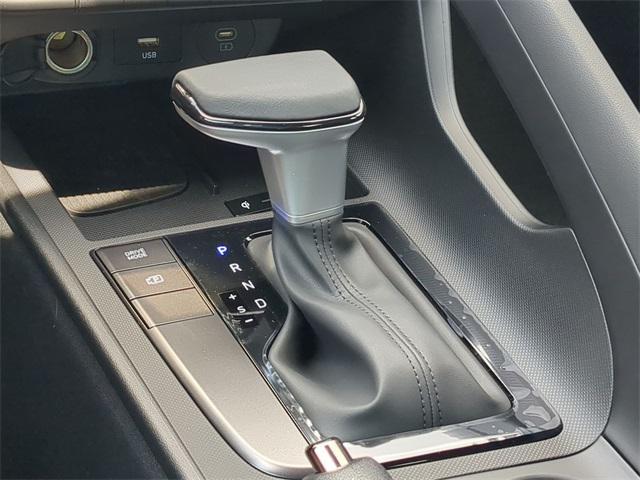 new 2025 Hyundai Elantra car, priced at $23,658
