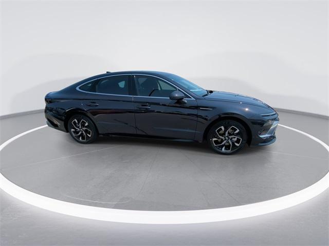new 2025 Hyundai Sonata car, priced at $28,962