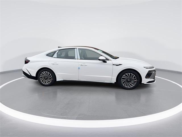 new 2026 Hyundai Sonata Hybrid car, priced at $32,875