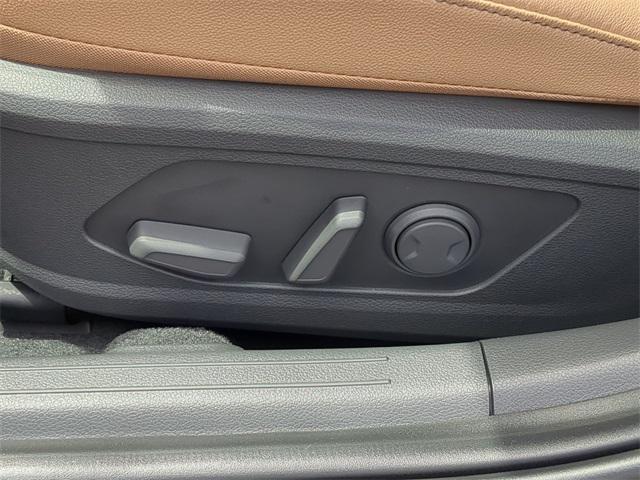 new 2025 Hyundai Sonata Hybrid car, priced at $37,501