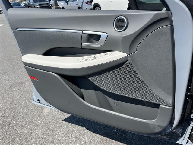 new 2026 Hyundai Sonata car, priced at $27,678