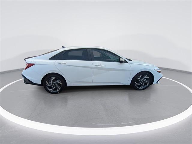 new 2025 Hyundai Elantra car, priced at $23,632