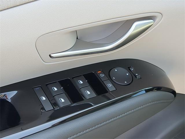 new 2025 Hyundai TUCSON Hybrid car, priced at $41,037