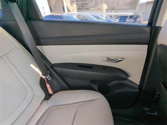 new 2025 Hyundai TUCSON Hybrid car, priced at $37,462