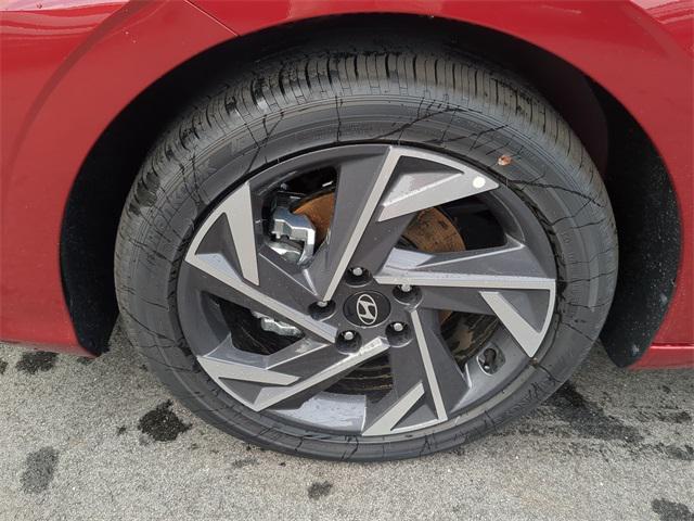 new 2025 Hyundai Elantra car, priced at $28,041