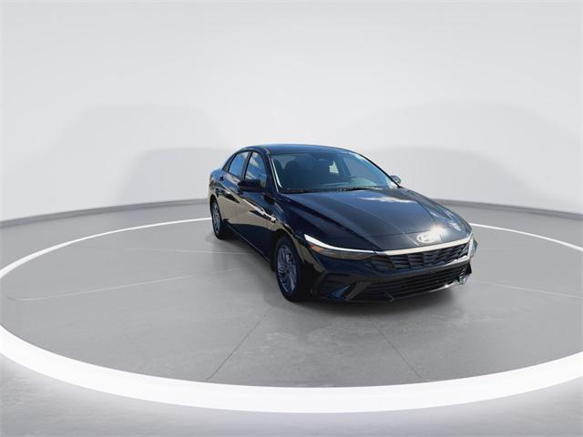 new 2026 Hyundai ELANTRA HEV car, priced at $25,968