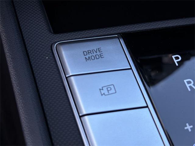 new 2026 Hyundai ELANTRA HEV car, priced at $25,968