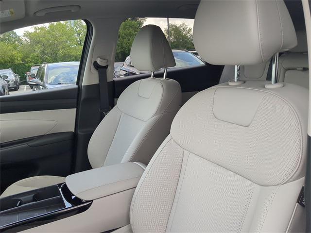 new 2025 Hyundai TUCSON Hybrid car, priced at $36,530