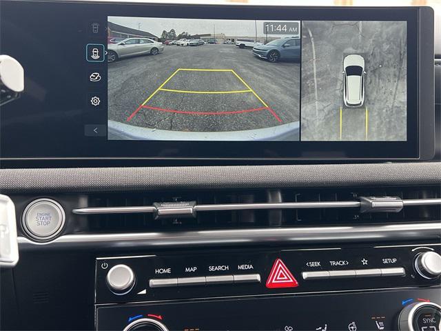 new 2026 Hyundai TUCSON Hybrid car, priced at $42,256